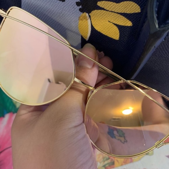 Mirrored Womens sunglasses cat eye accessories - Picture 6 of 7